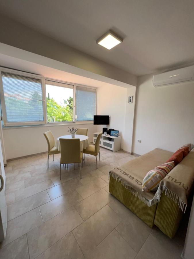 Apartman Fabula Gajac Exteriör bild